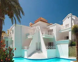 فندق Regency Beach Club