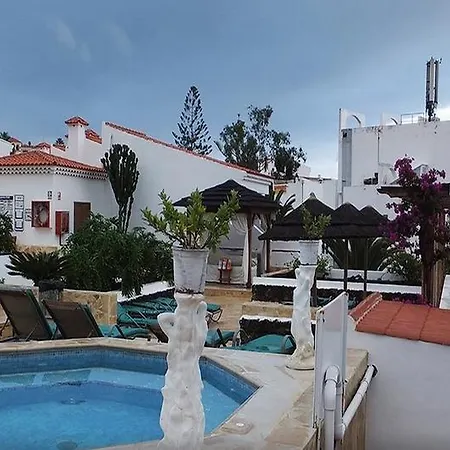فندق Regency Beach Club 3*