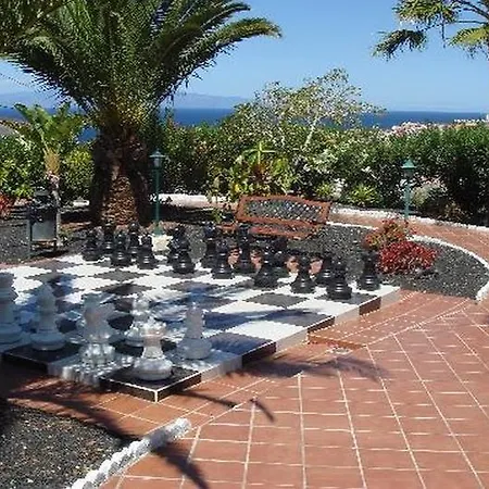 فندق Regency Beach Club 3*