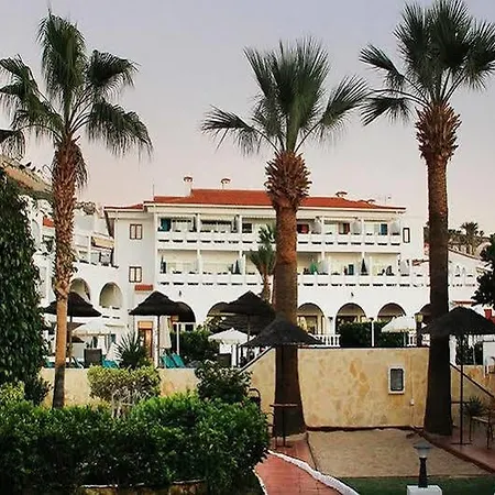 فندق Regency Beach Club 3*